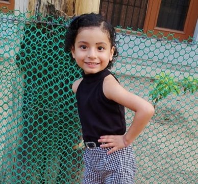 Evanshi Bhagoria, a confident and cheerful young star, inspiring through her charm, creativity, and enthusiasm for exploring life's possibilities.