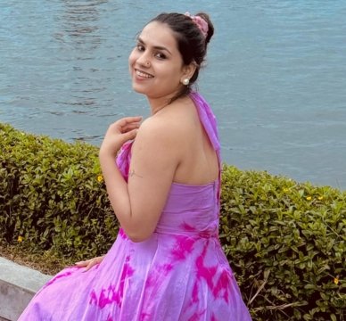 Deepali Awasthi, a confident model, inspiring women to embrace fashion, creativity, and self-expression with confidence and style.