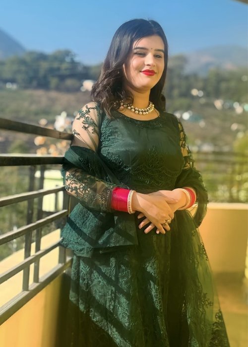 Tamanna Jari, a housewife embracing part-time opportunities with enthusiasm and dedication while balancing home and personal growth.