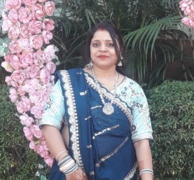 Namarta Gupta, a homemaker enjoying her vibrant hobbies, from cooking and dancing to traveling and online shopping.