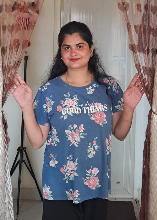 Rimpi Thakur is a vibrant young woman inspiring others through her passion for fashion. Her journey reflects confidence, creativity, and determination.