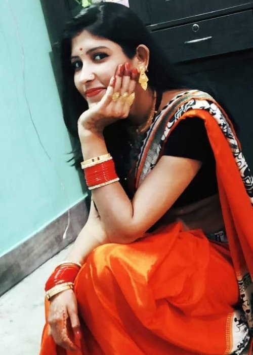 Shakuntla Pundir, a graceful homemaker with a creative spirit, balancing family life with passion and inspiring others through her journey.