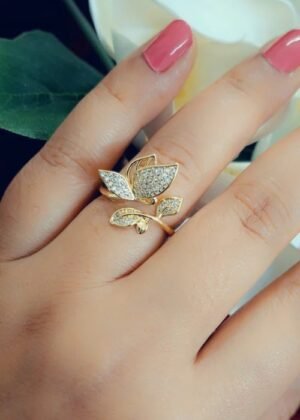 Butterfly & Leaves-Inspired Crystal Brass Finger Ring with Sparkling Crystals – Nature-Inspired Jewelry for Women.