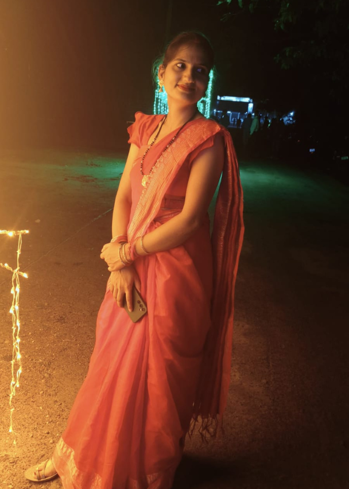 Geeta Pundir, a devoted homemaker, embracing simplicity and family life with love and dedication.