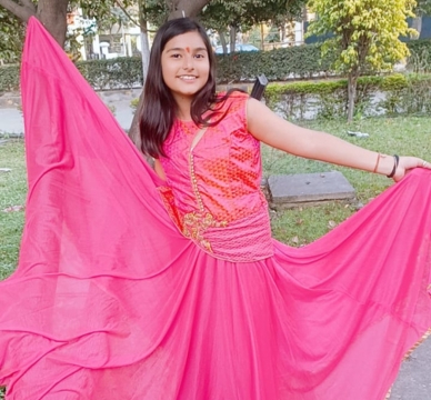 Tanvee Kumari, a passionate dancer and actress, gracefully expressing emotions through movement and storytelling.