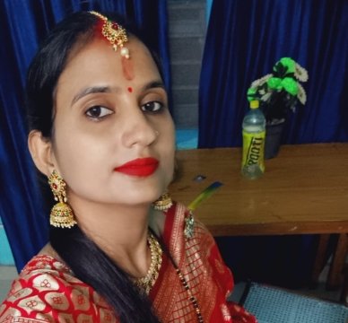 Geeta Pundir, a devoted homemaker, embracing simplicity and family life with love and dedication.