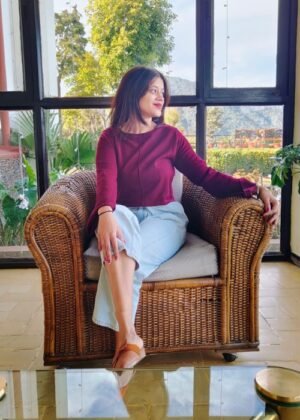 Women’s Flared High-Rise Stretchable Jeans – Trendy & Comfortable Fit