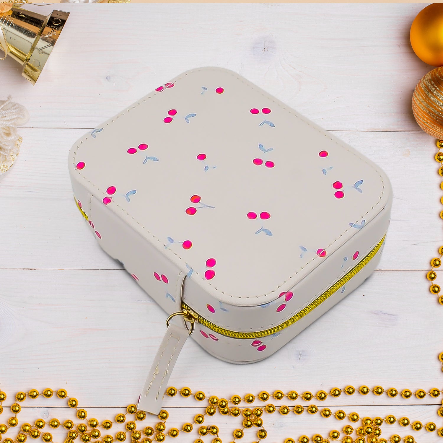 Jewelry Travel Organizer Case (1 Pc / Mix Design) - Shivani Jaswal Jewelry Travel Organizer Case (1 Pc / Mix Design)