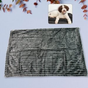 Pet Soft Cat Dog Blanket / Towel (110Ã—70 Cm / 1 Pc / Mix Color & Design)