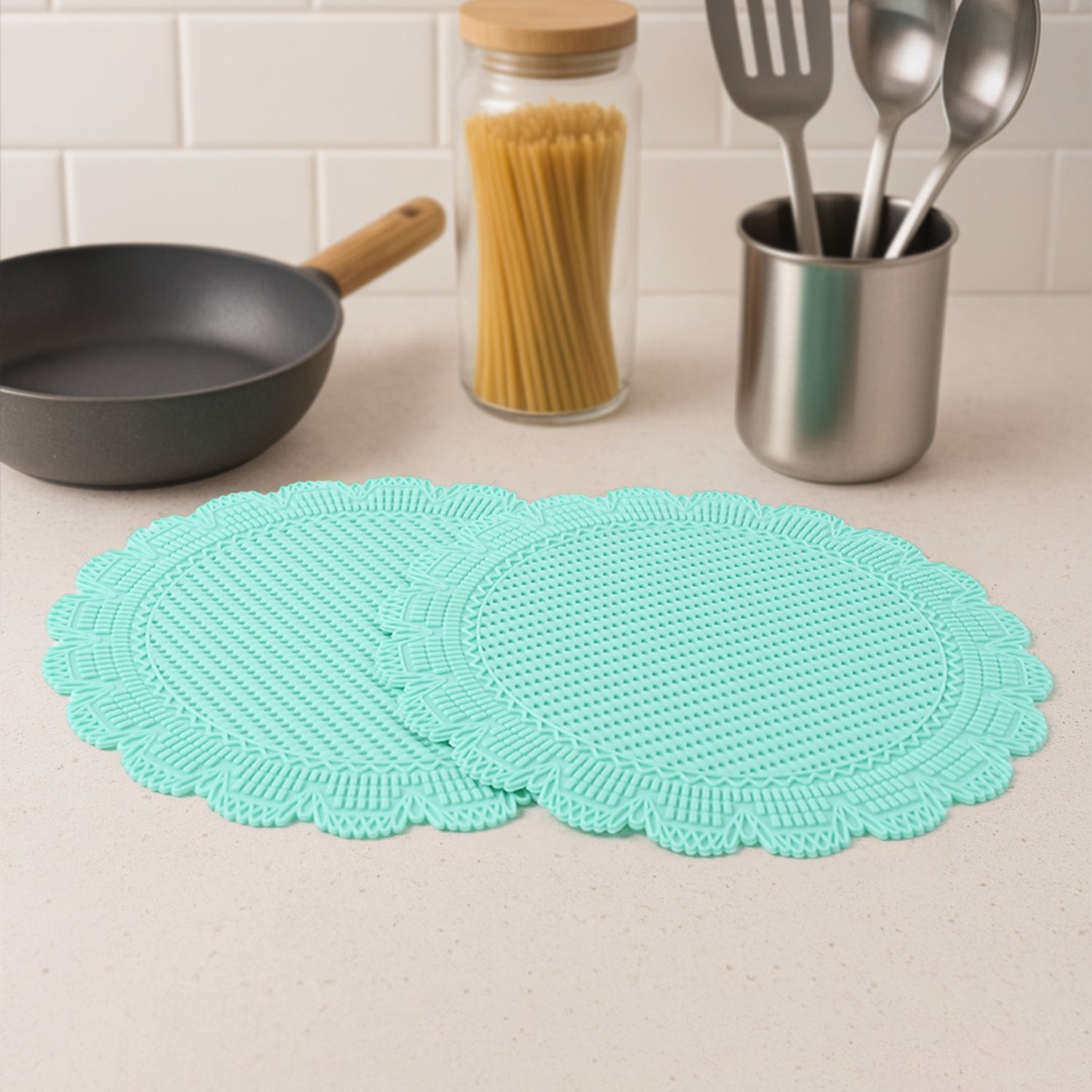 Silicone Round Heat Resistant Mat (2 Pc Set) - Shivani Jaswal Silicone Round Heat Resistant Mat (2 Pc Set)