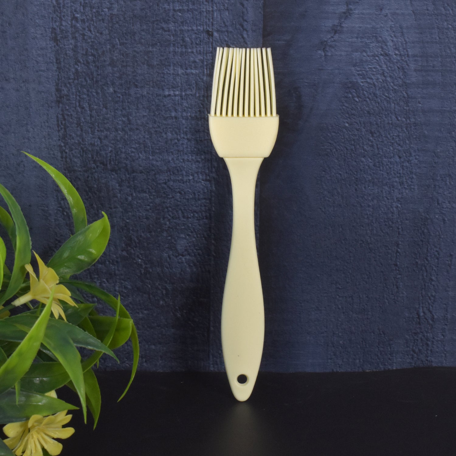 Silicone Kitchen Oil Spatula Brush with Handle Pastry / Cake Brush (17 cm / 1 Pc) - Shivani Jaswal Silicone Kitchen Oil Spatula Brush with Handle Pastry / Cake Brush (17 cm / 1 Pc)