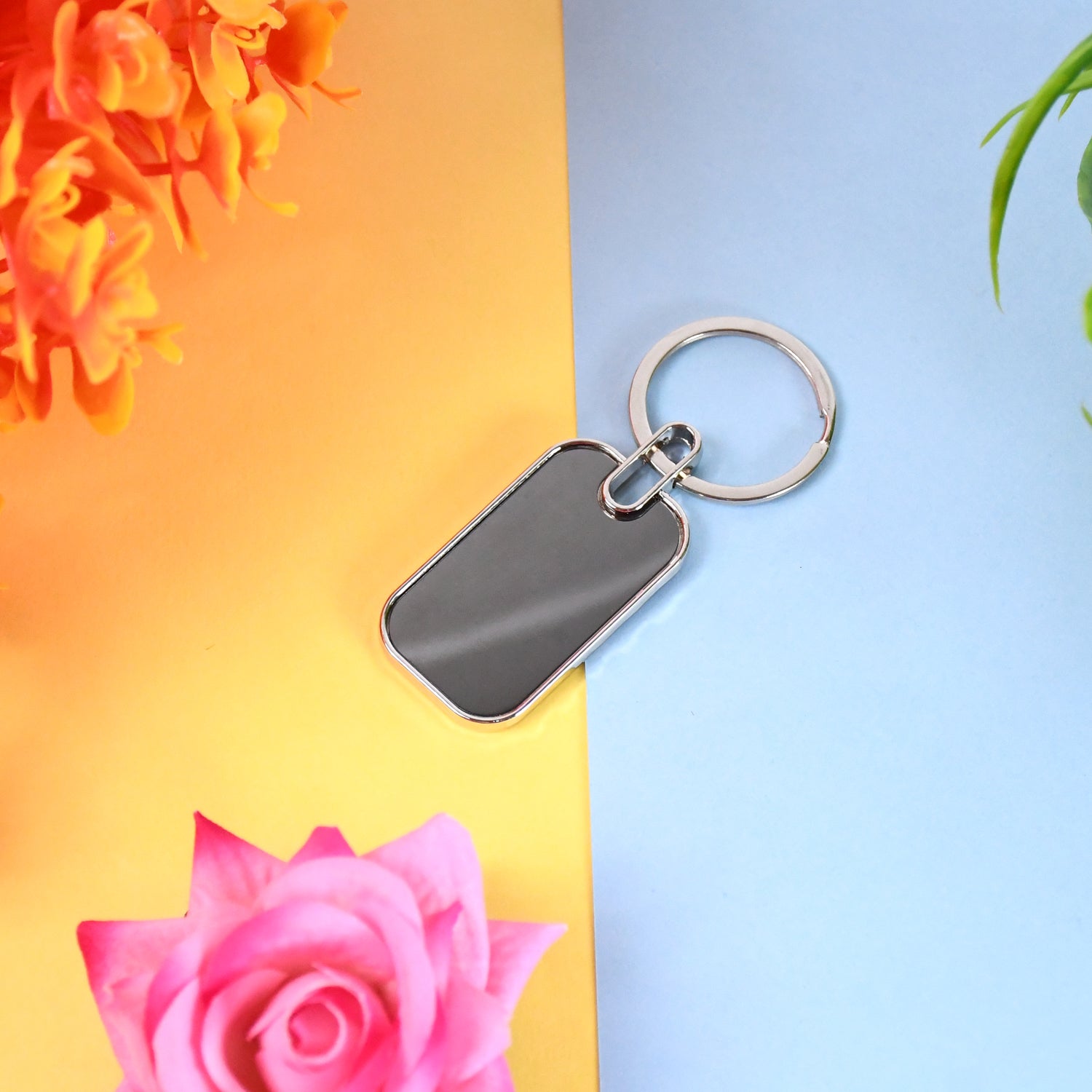 Keyring Metal Keychain Handbag Charm Round Oval Key Rings (1 Pc) - Shivani Jaswal Keyring Metal Keychain Handbag Charm Round Oval Key Rings (1 Pc)