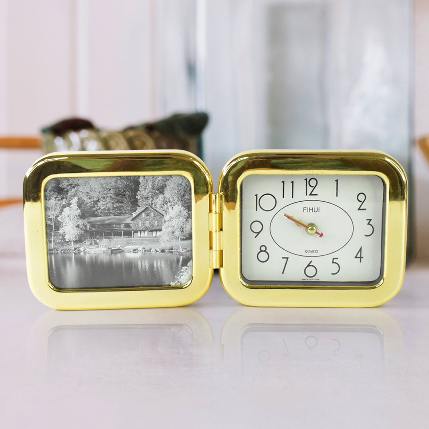 Portable Foldable Desk Clock – Space-Saving and Stylish (1 Pc) - Shivani Jaswal Portable Foldable Desk Clock – Space-Saving and Stylish (1 Pc)