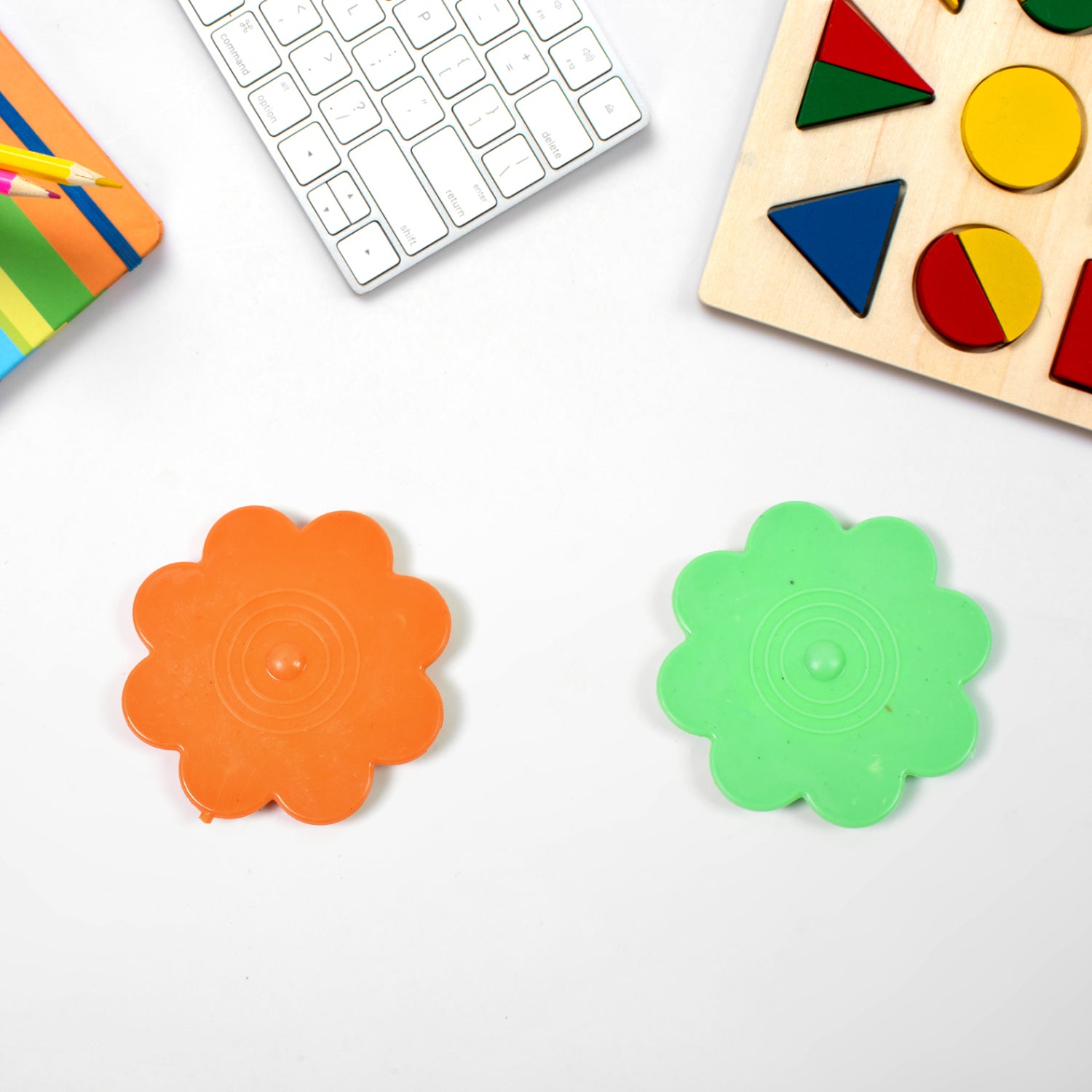 Small Magic air spinner, Plastic Promotional Spinning Toys (1 Pc) - Shivani Jaswal Small Magic air spinner, Plastic Promotional Spinning Toys (1 Pc)