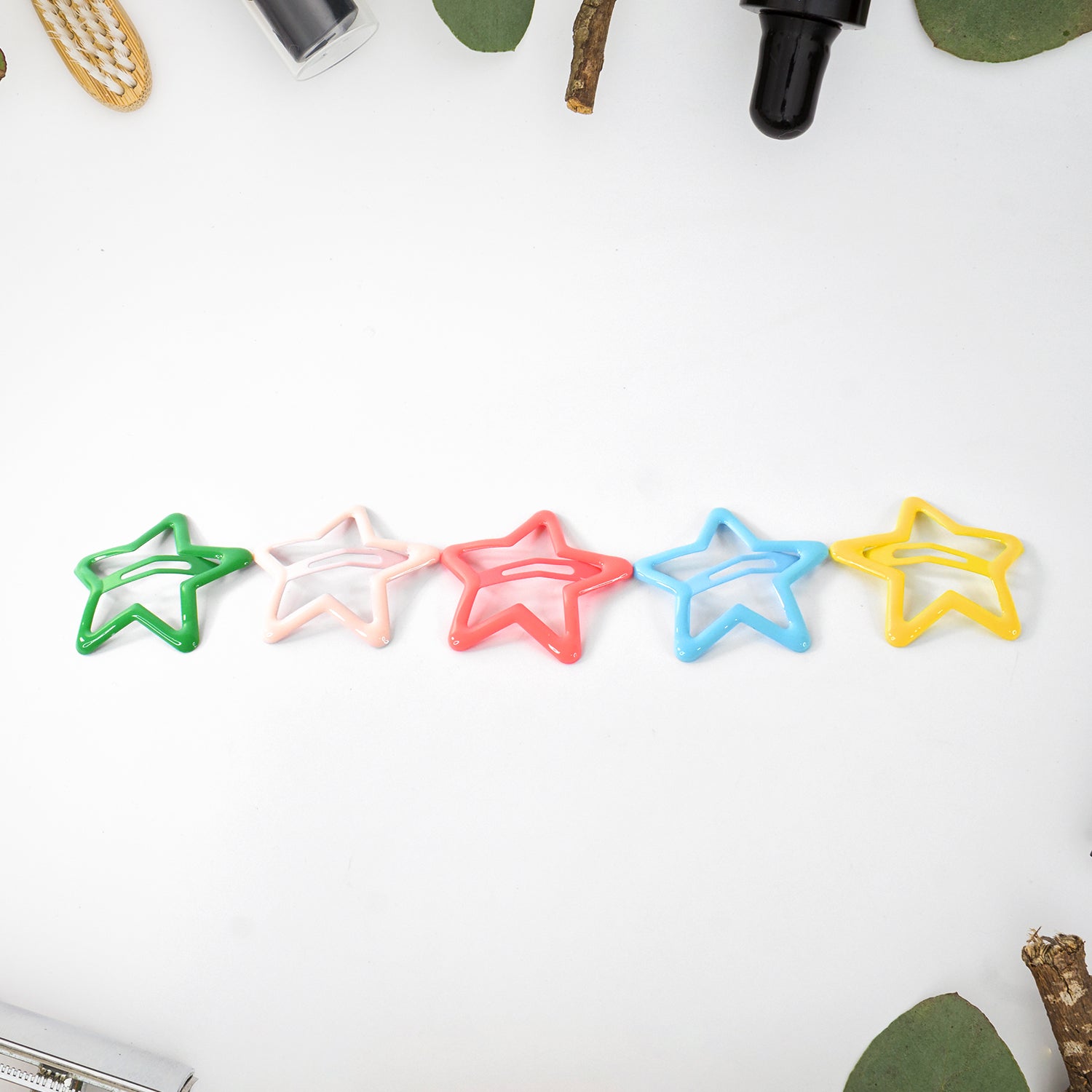 Metal Printed Star Shape Hair Clips (5 Pcs Set) - Shivani Jaswal Metal Printed Star Shape Hair Clips (5 Pcs Set)