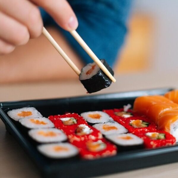 10pair Chopsticks Set Lightweight Easy to Use Chop Sticks with box for Sushi, Noodles and Other Asian Food
