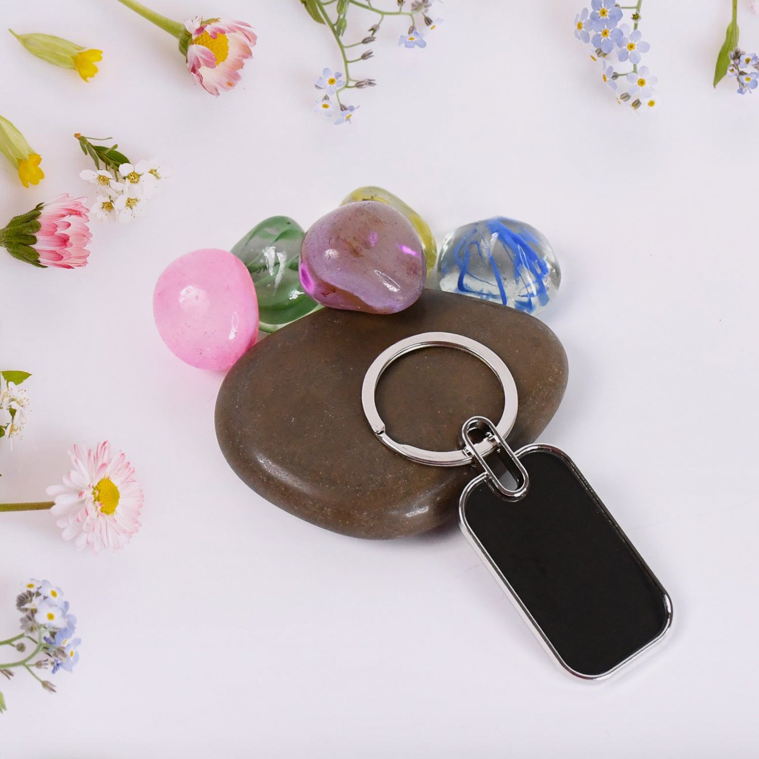 Keyring Metal Keychain Handbag Charm Round Oval Key Rings (1 Pc) - Shivani Jaswal Keyring Metal Keychain Handbag Charm Round Oval Key Rings (1 Pc)