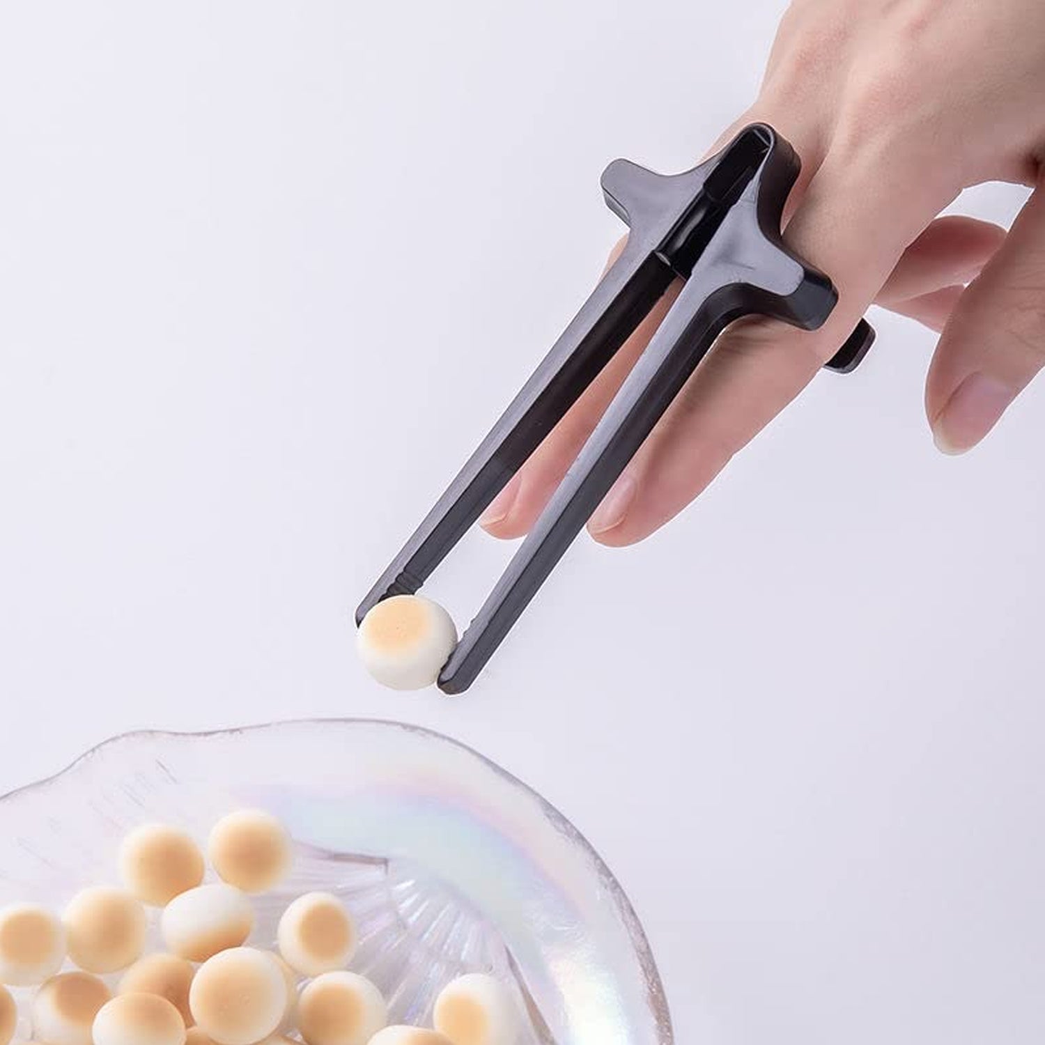 Plastic Finger Chopsticks for Gamers, Snack Clips (1 Pc) - Shivani Jaswal Plastic Finger Chopsticks for Gamers, Snack Clips (1 Pc)