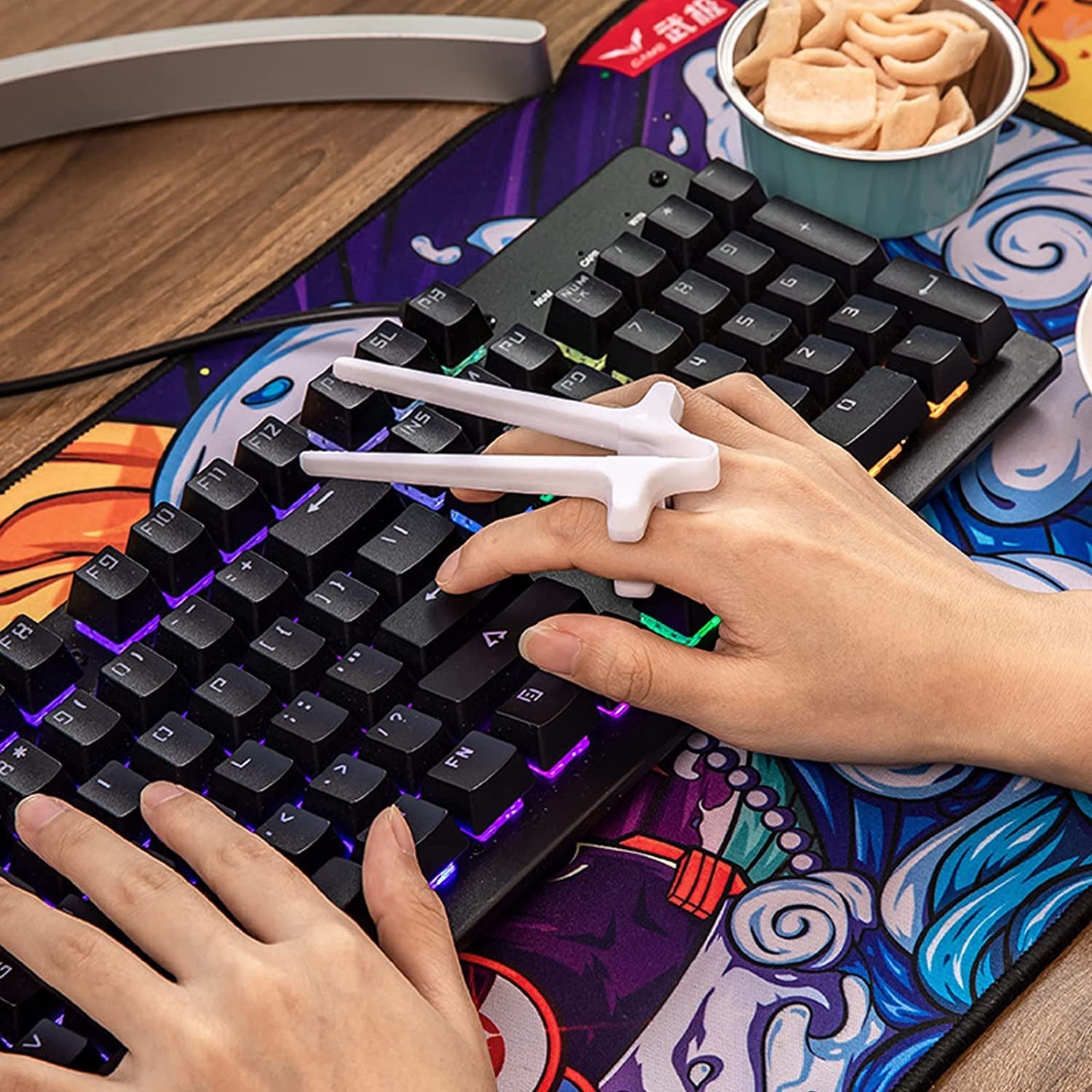Plastic Finger Chopsticks for Gamers, Snack Clips (1 Pc) - Shivani Jaswal Plastic Finger Chopsticks for Gamers, Snack Clips (1 Pc)