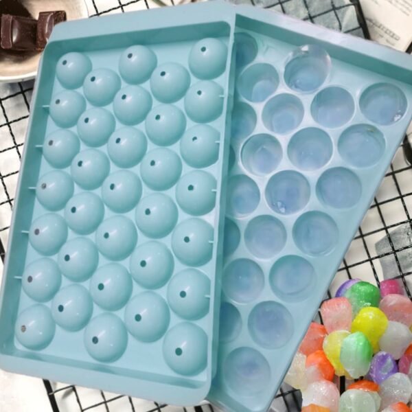 Plastic Round Reusable Ice Cube Ice Ball Mold / Lolli Candy Maker 33 Moulds (16.5Ã—10 Cm / 1 Pc)