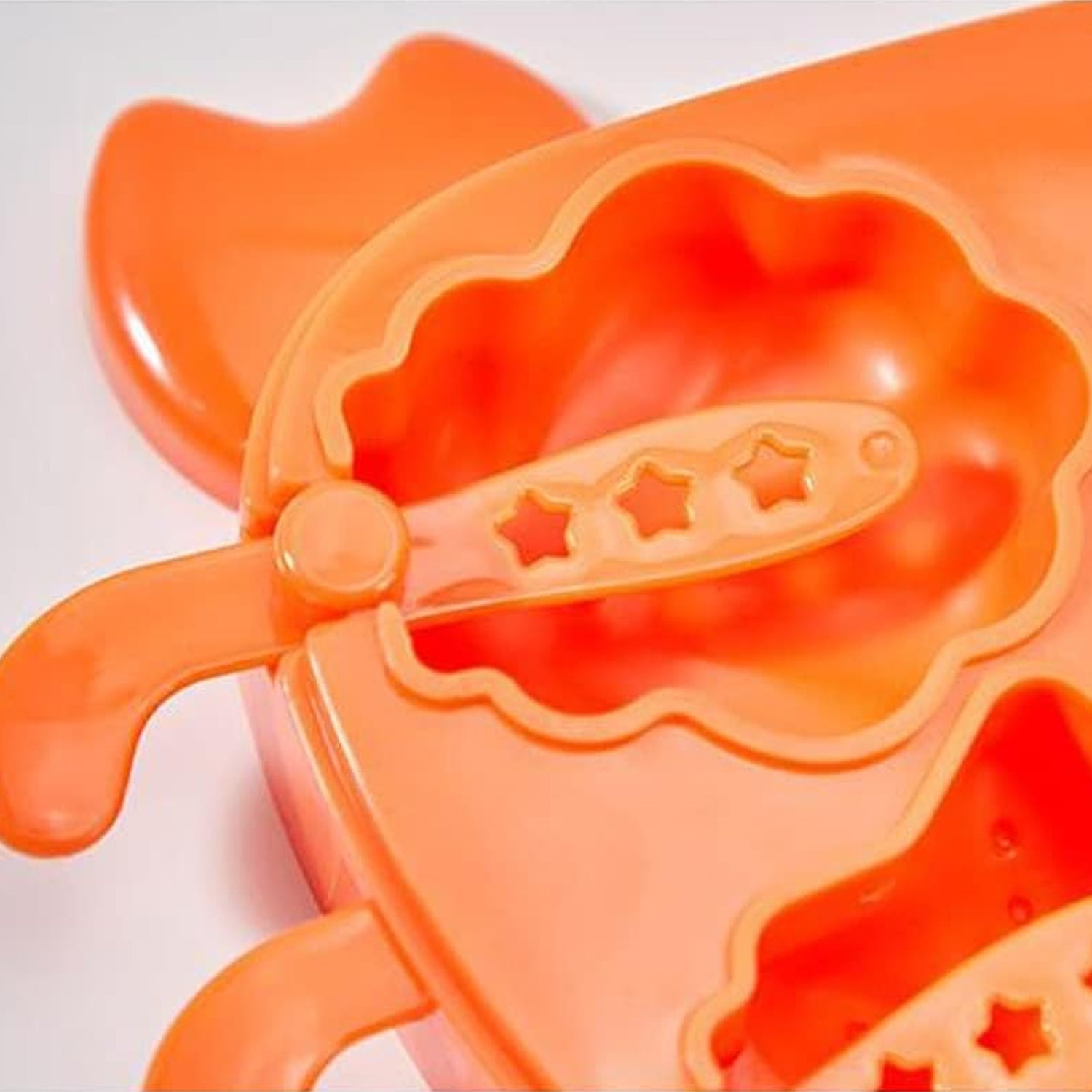Crab Ice Mold – Silicone Ice Cream & sicle Mold for Kids (1 Pc) - Shivani Jaswal Crab Ice Mold – Silicone Ice Cream & sicle Mold for Kids (1 Pc)