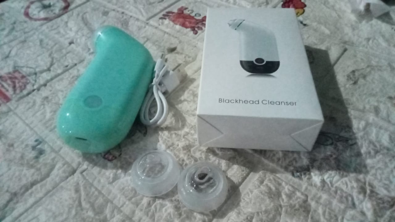 Mini Handheld Vacuum Blackhead Remover – Facial Massage & Spot Lifting (1 Pc) - Shivani Jaswal Mini Handheld Vacuum Blackhead Remover – Facial Massage & Spot Lifting (1 Pc)