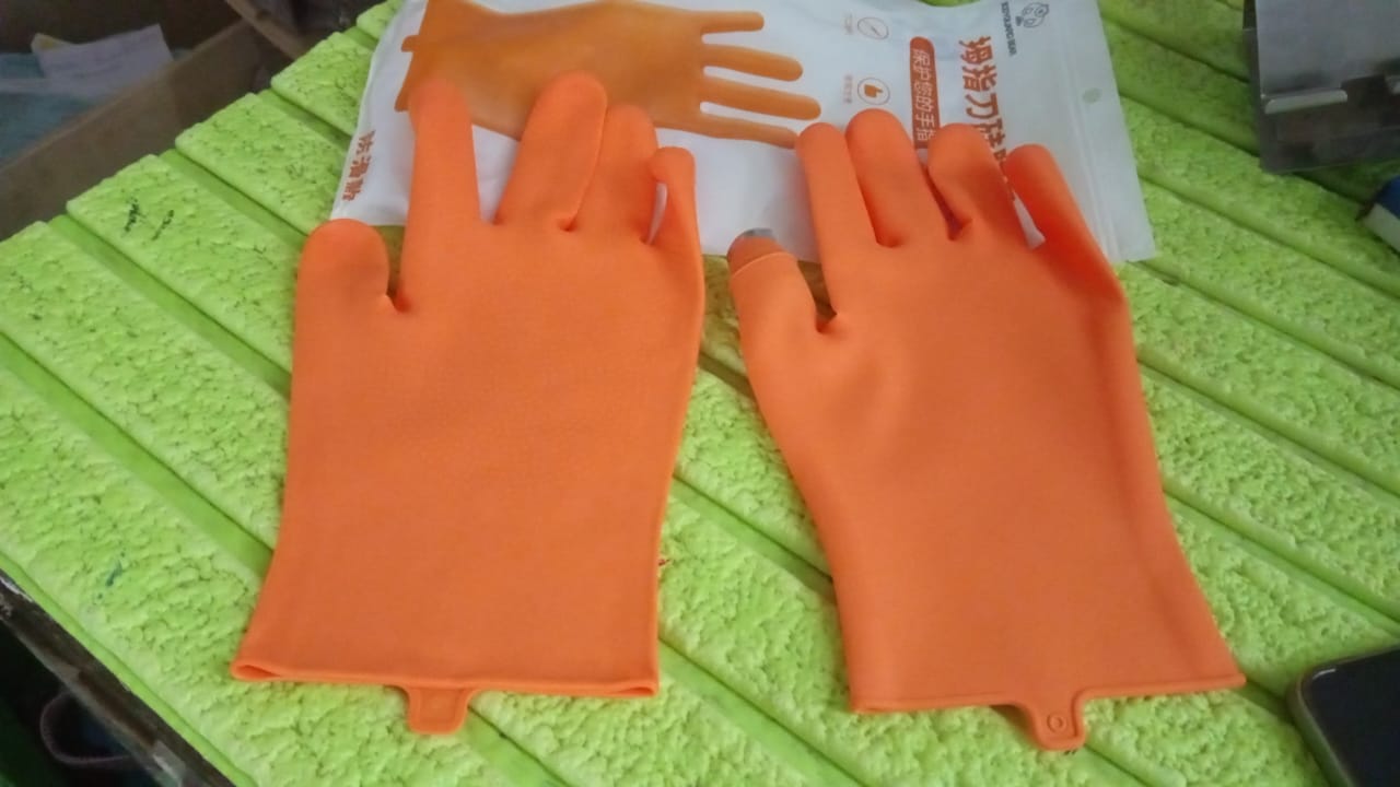 Gloves Silicone Thumb Knife Finger Protector - Shivani Jaswal Gloves Silicone Thumb Knife Finger Protector