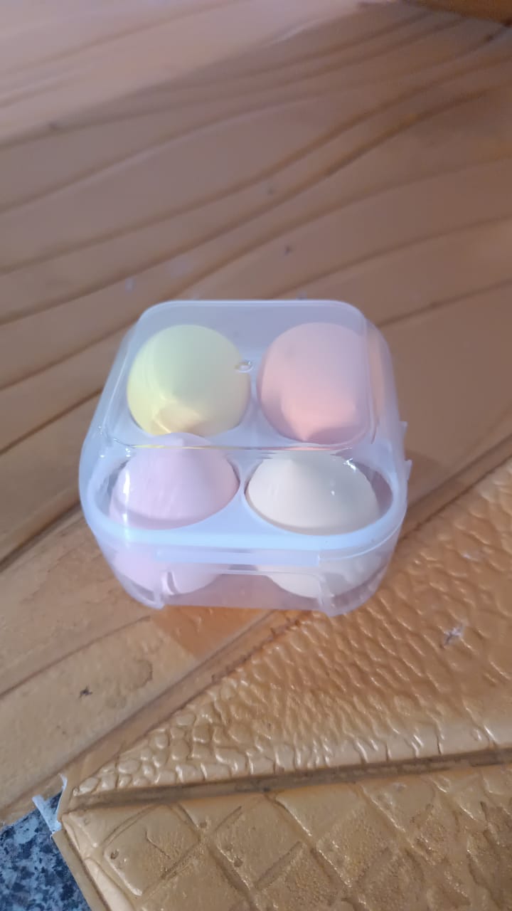 Makeup Sponges Set, Perfect for Liquid, Cream, and Powder (4 Pcs Set With Case) - Shivani Jaswal Makeup Sponges Set, Perfect for Liquid, Cream, and Powder (4 Pcs Set With Case)