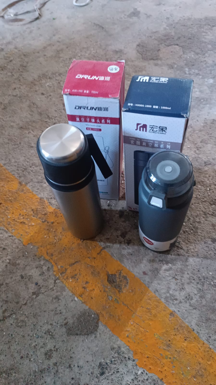 Stainless Steel Double Walled Vacuum Insulated Water Bottle (Mix Design 1 Pc) - Shivani Jaswal Stainless Steel Double Walled Vacuum Insulated Water Bottle (Mix Design 1 Pc)