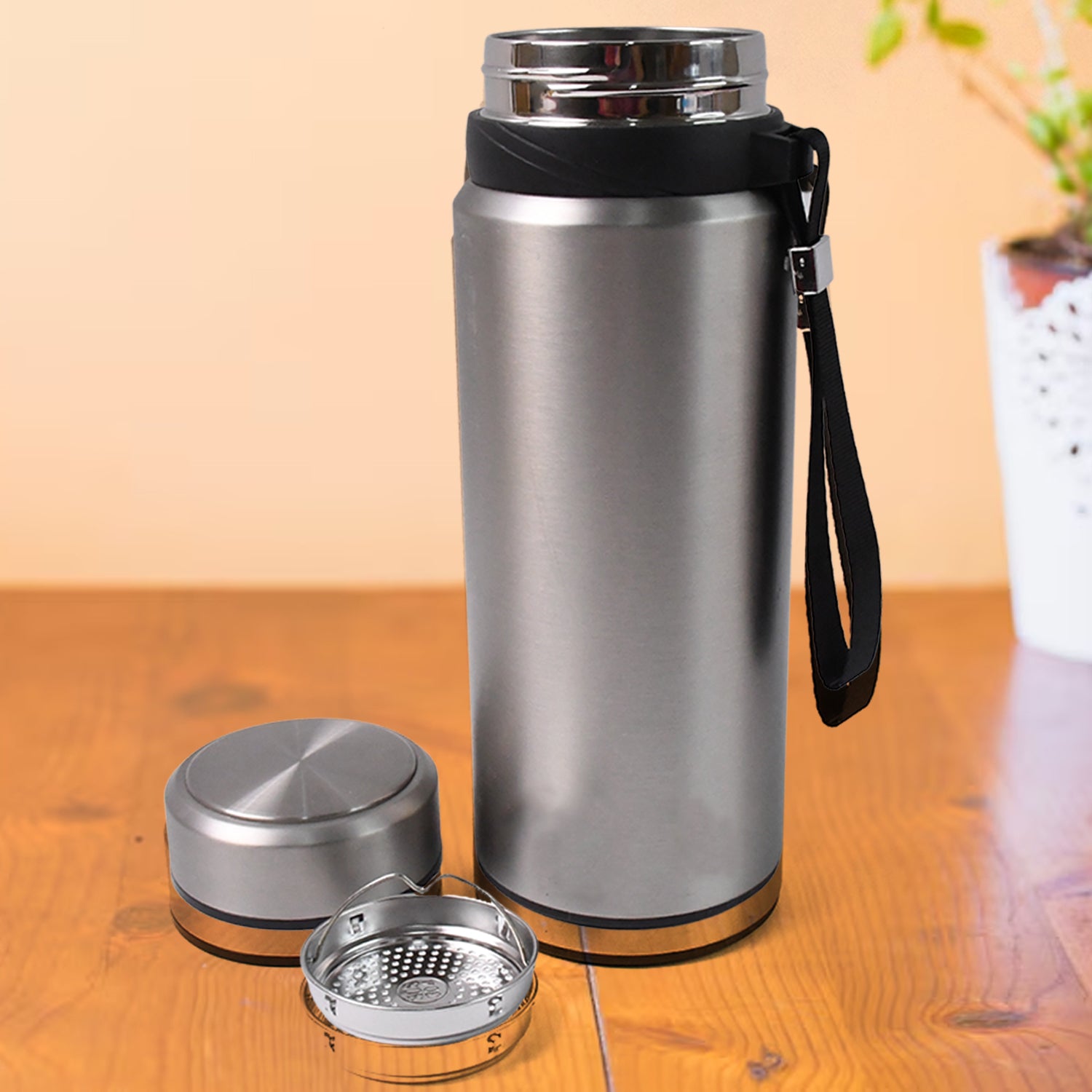 Double-Wall Stainless Steel Vacuum Insulated Bottle (1000ml Approx) - Shivani Jaswal Double-Wall Stainless Steel Vacuum Insulated Bottle (1000ml Approx)
