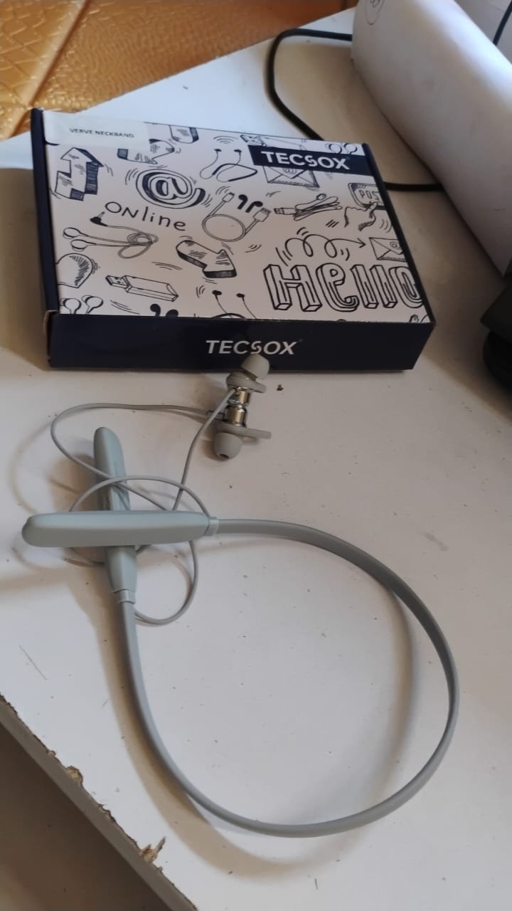 Magnetic ON- OFF Earbuds Neckband Bluetooth (1 Pc / With Color Box & Zipper Plastic Bag) - Shivani Jaswal Magnetic ON- OFF Earbuds Neckband Bluetooth (1 Pc / With Color Box & Zipper Plastic Bag)