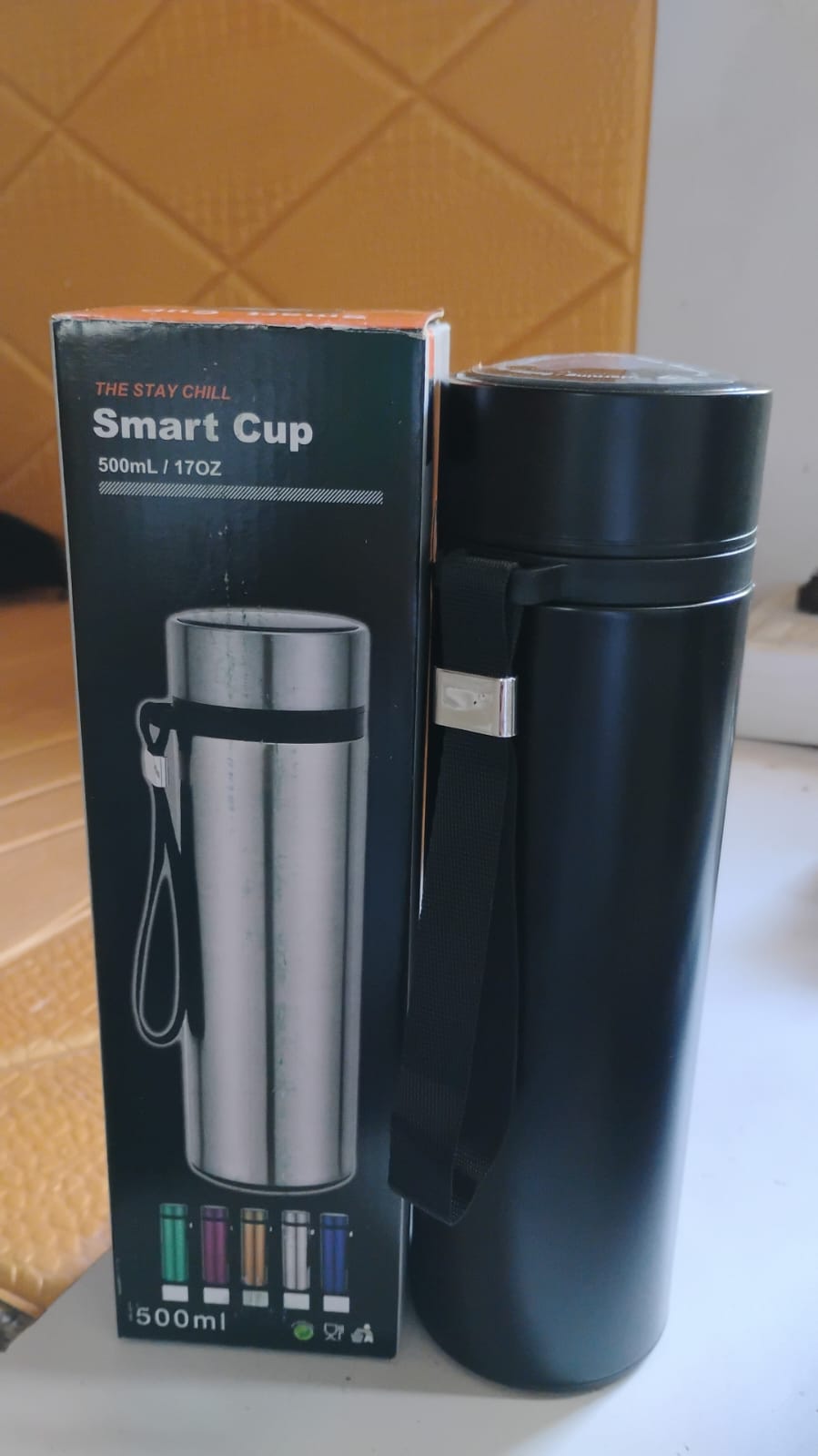 Double Wall Stainless Steel Water Bottle screen smart temperature display (500ml) - Shivani Jaswal Double Wall Stainless Steel Water Bottle screen smart temperature display (500ml)