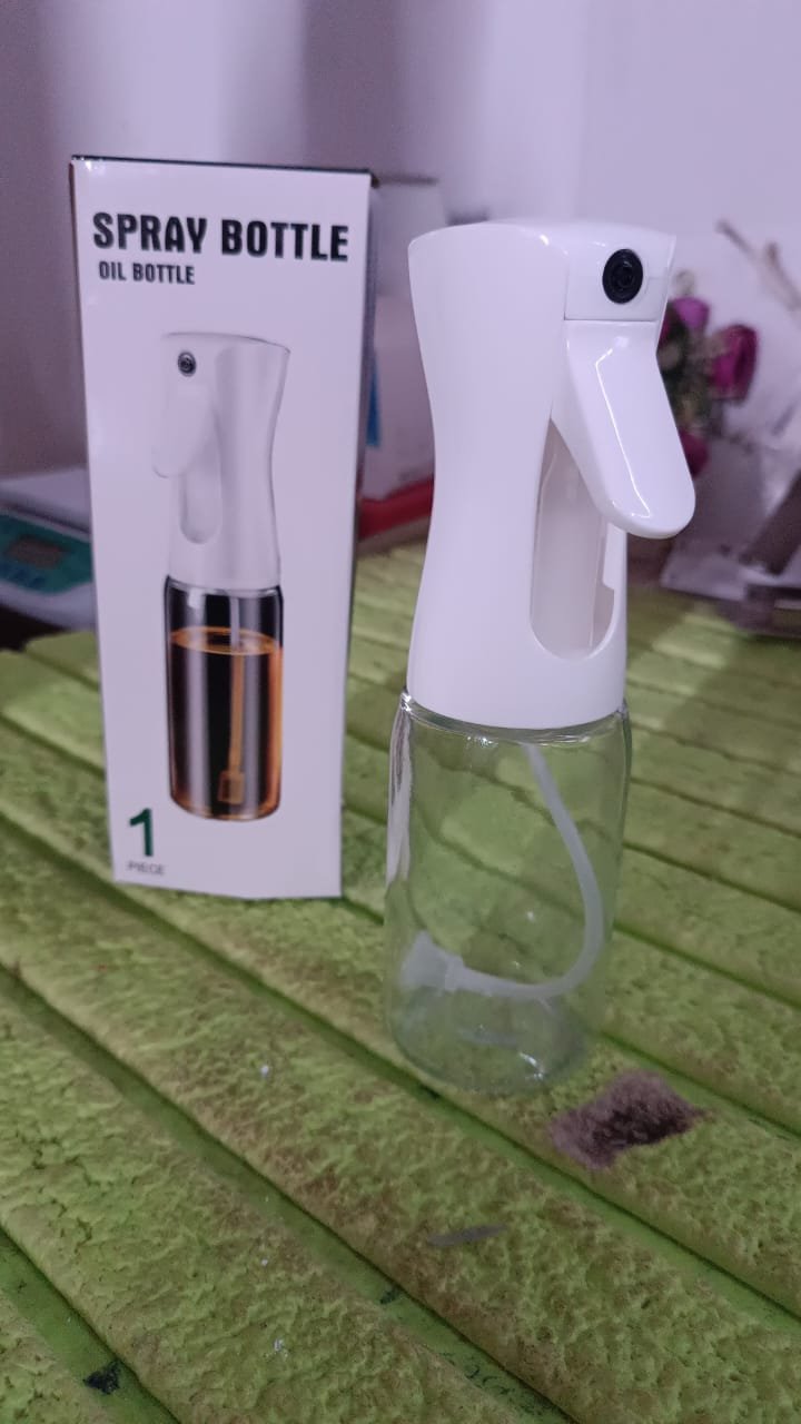 Glass Oil Dispenser Bottle Spray (1 Pc / 200 ml Approx) - Shivani Jaswal Glass Oil Dispenser Bottle Spray (1 Pc / 200 ml Approx)