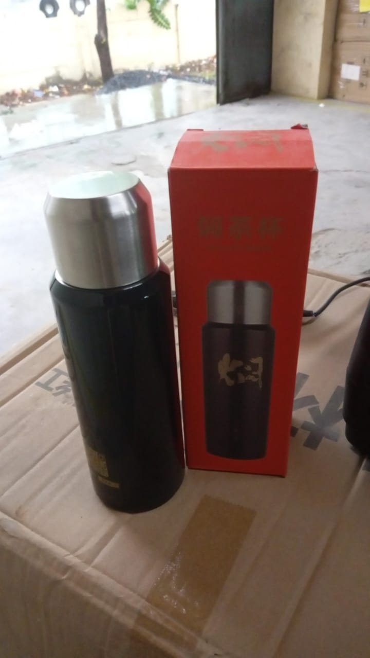 Double Walled Insulated Hot and Cold Water / Tea / Coffee Thermal Bottles (600 ML) - Shivani Jaswal Double Walled Insulated Hot and Cold Water / Tea / Coffee Thermal Bottles (600 ML)