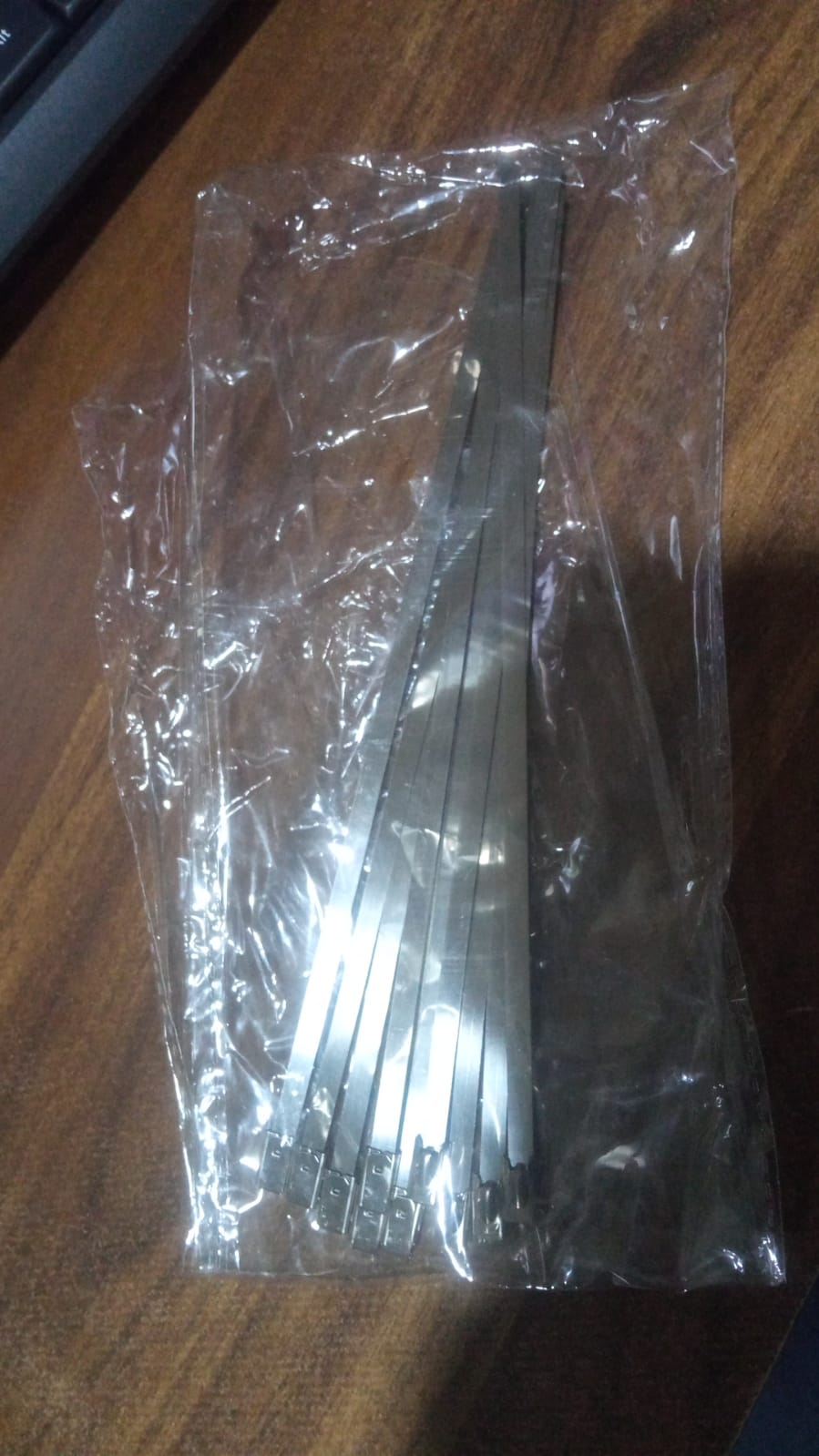 Multipurpose Stainless Steel Cable TIE (10 pcs Set / 4.6x200MM) - Shivani Jaswal Multipurpose Stainless Steel Cable TIE (10 pcs Set / 4.6x200MM)