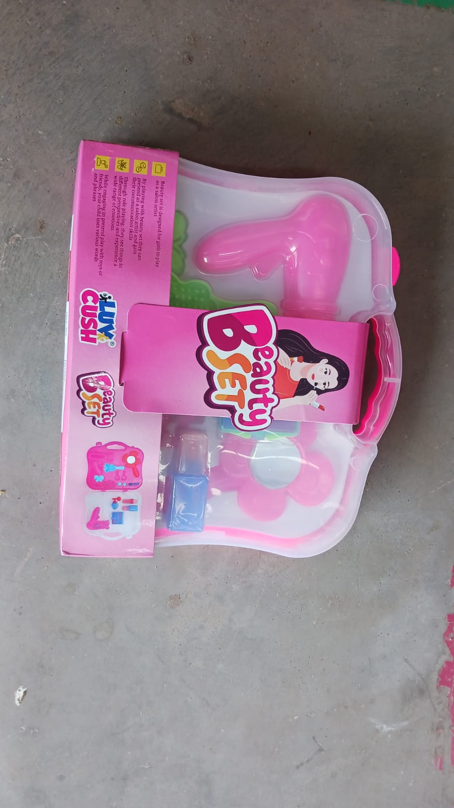 Briefcase Beauty toy, Beauty Set with (Approx 22 Pcs Set) - Shivani Jaswal Briefcase Beauty toy, Beauty Set with (Approx 22 Pcs Set)