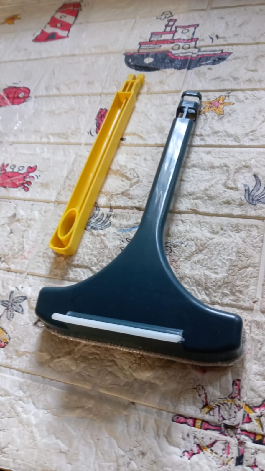 2-in-1 Mesh Cleaning Brush & Wiper with Extended Handle – Window Cleaner (1 Pc) - Shivani Jaswal 2-in-1 Mesh Cleaning Brush & Wiper with Extended Handle – Window Cleaner (1 Pc)