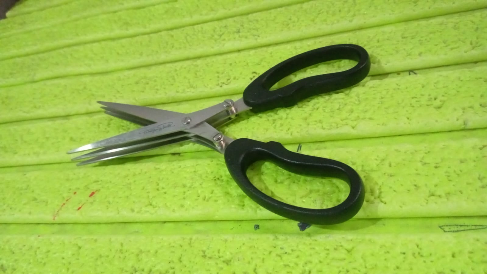 Multifunction Vegetable Stainless Steel Herbs Scissor With 3 Blades (1 Pc) - Shivani Jaswal Multifunction Vegetable Stainless Steel Herbs Scissor With 3 Blades (1 Pc)