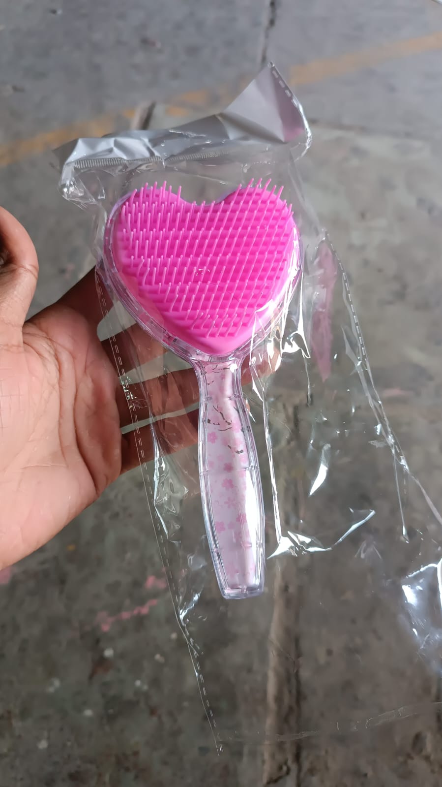 Heart Shape Hair Brush Massage Shower Comb (1 Pc), Hair accessories - Shivani Jaswal Heart Shape Hair Brush Massage Shower Comb (1 Pc), Hair accessories