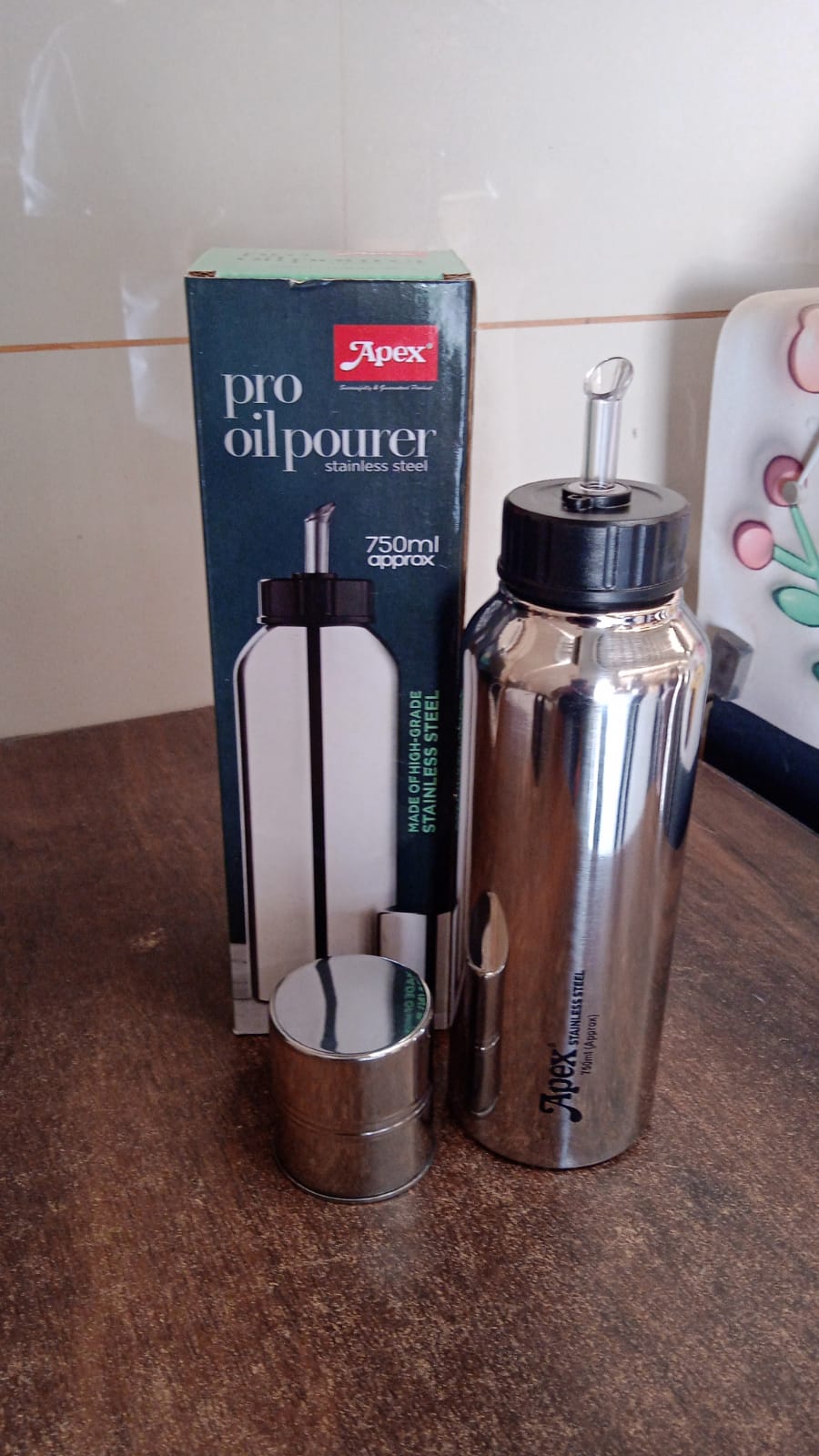Apex Pro Stainless Steel Oil Pourer – 750ml (1 Pc) - Shivani Jaswal Apex Pro Stainless Steel Oil Pourer – 750ml (1 Pc)
