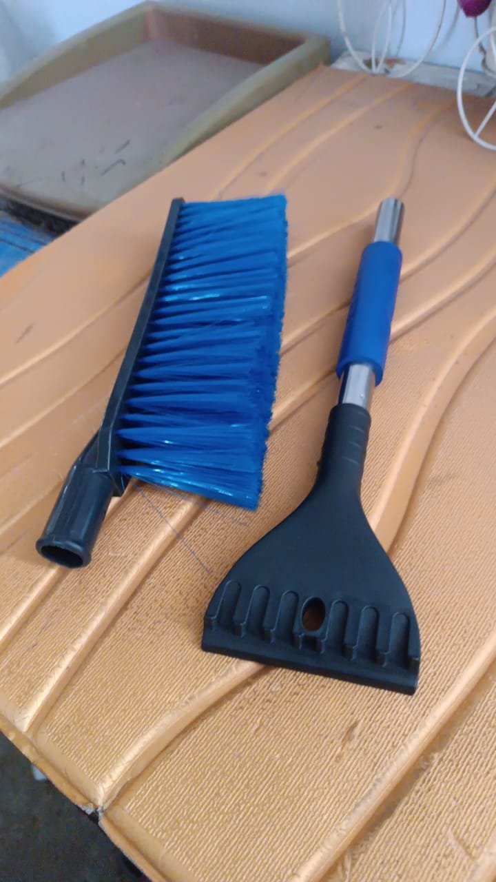Ice Scraper Car Snow Brush 2 in 1 Comfortable Grip (1 Pc / 67 Cm Long) - Shivani Jaswal Ice Scraper Car Snow Brush 2 in 1 Comfortable Grip (1 Pc / 67 Cm Long)