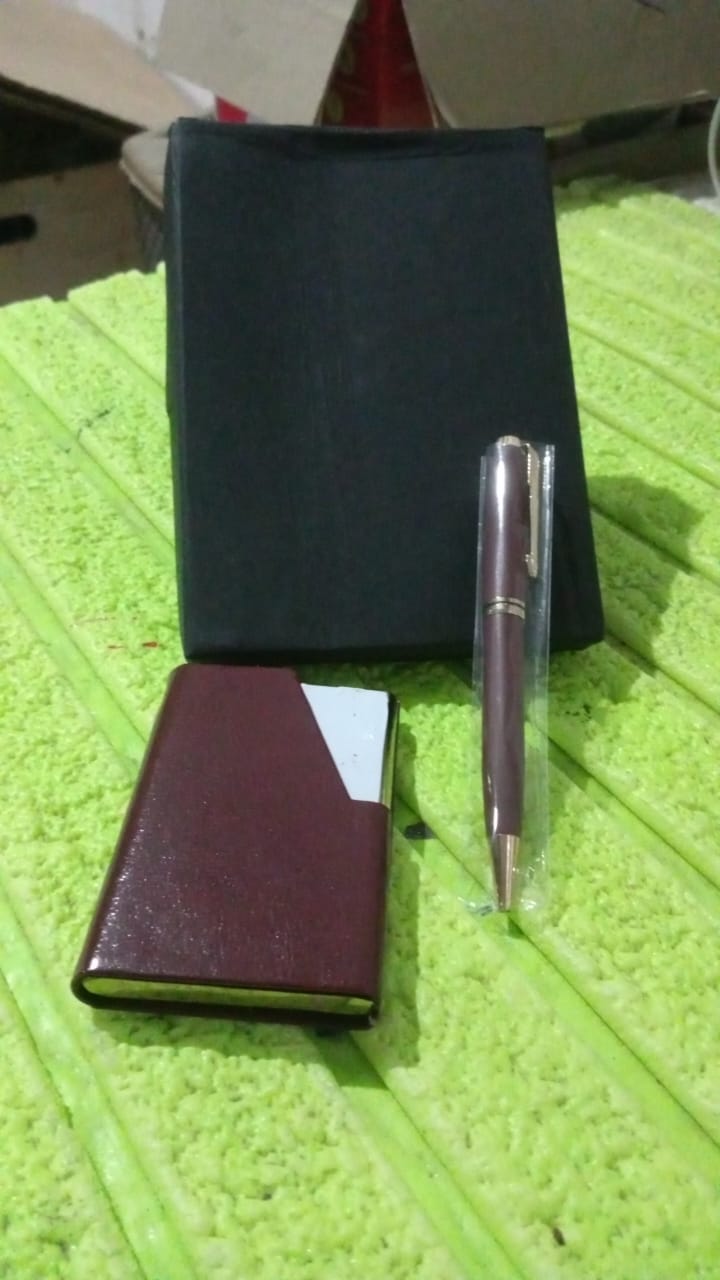 Leather Professional Business Visiting Card Case With Luxury Ballpoint Blue Pens (2 Pc Set / With Gift Box) - Shivani Jaswal Leather Professional Business Visiting Card Case With Luxury Ballpoint Blue Pens (2 Pc Set / With Gift Box)