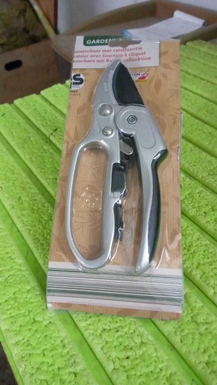Pruning Shear Garden Shear Steel, Hand Shears, 20 Cm / 8 inch (1 Pc) - Shivani Jaswal Pruning Shear Garden Shear Steel, Hand Shears, 20 Cm / 8 inch (1 Pc)