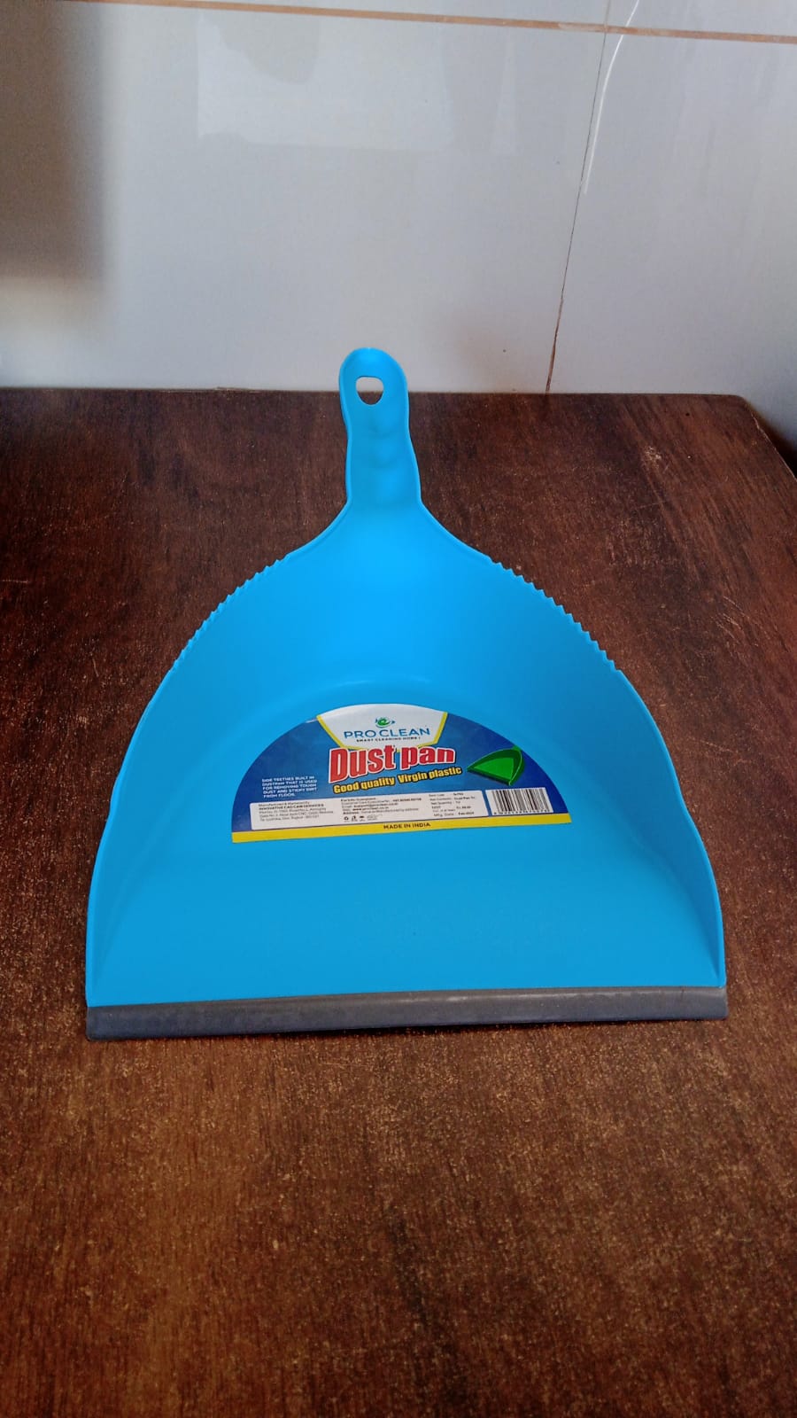 Heavy Plastic Dustpan with Handle (1 Pc) - Shivani Jaswal Heavy Plastic Dustpan with Handle (1 Pc)