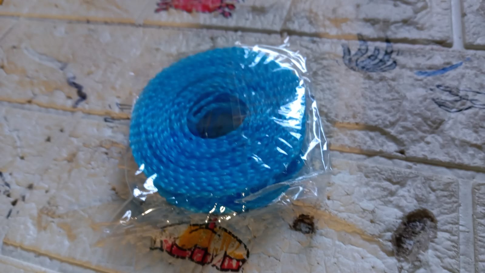 3 Meter Anti-Slip Clothesline Rope - Nylon, Hooks, Indoor/Outdoor - Shivani Jaswal 3 Meter Anti-Slip Clothesline Rope - Nylon, Hooks, Indoor/Outdoor