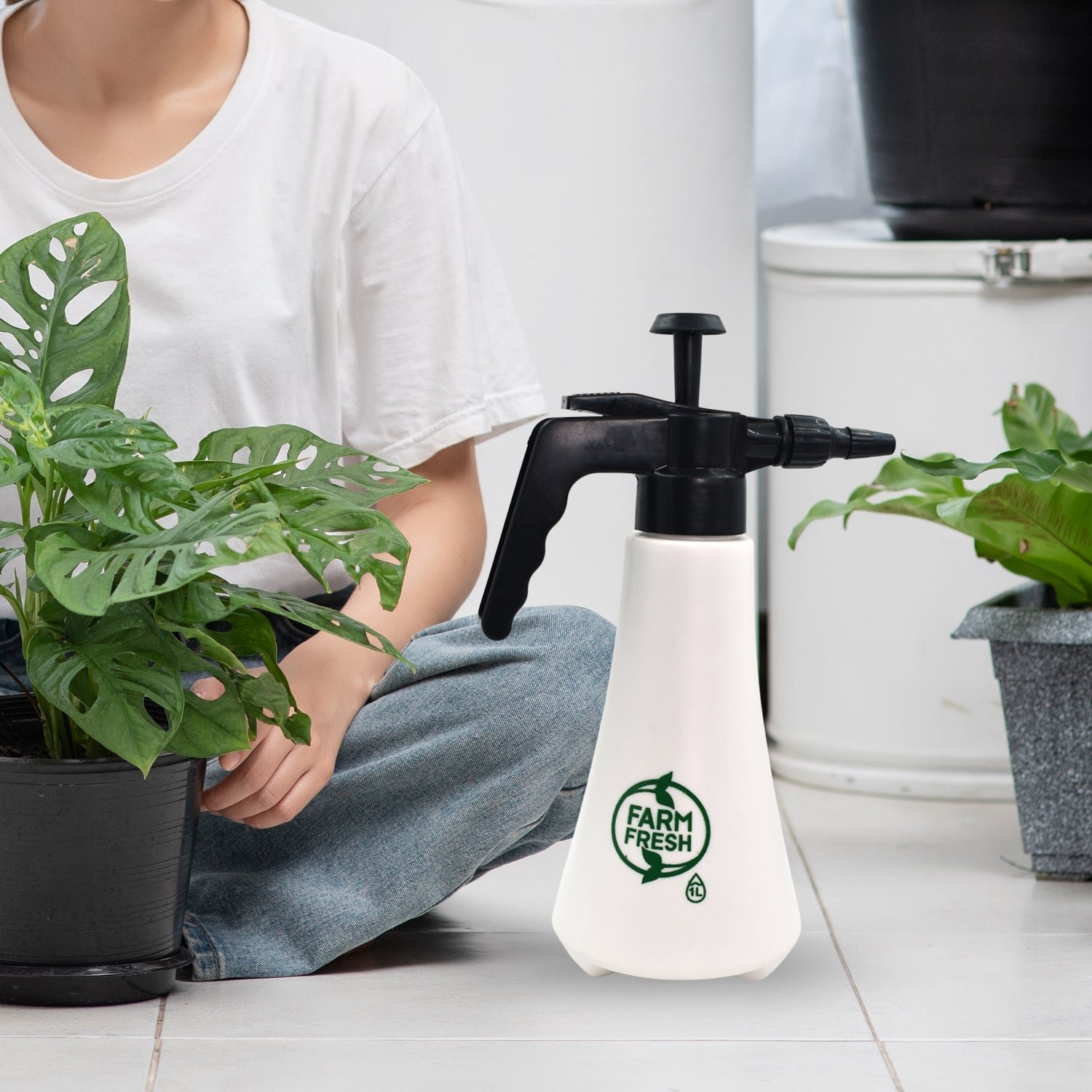 1 litre Garden Sprayer used in all kinds of garden and park for sprinkling and showering purposes. - Shivani Jaswal 1 litre Garden Sprayer used in all kinds of garden and park for sprinkling and showering purposes.