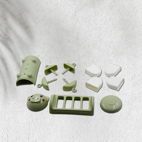 Pig Shape Mold Ice Candy, sicle Mold Ice, Plastic Ice Candy Maker Kulfi Maker Molds Set with 4 Cups