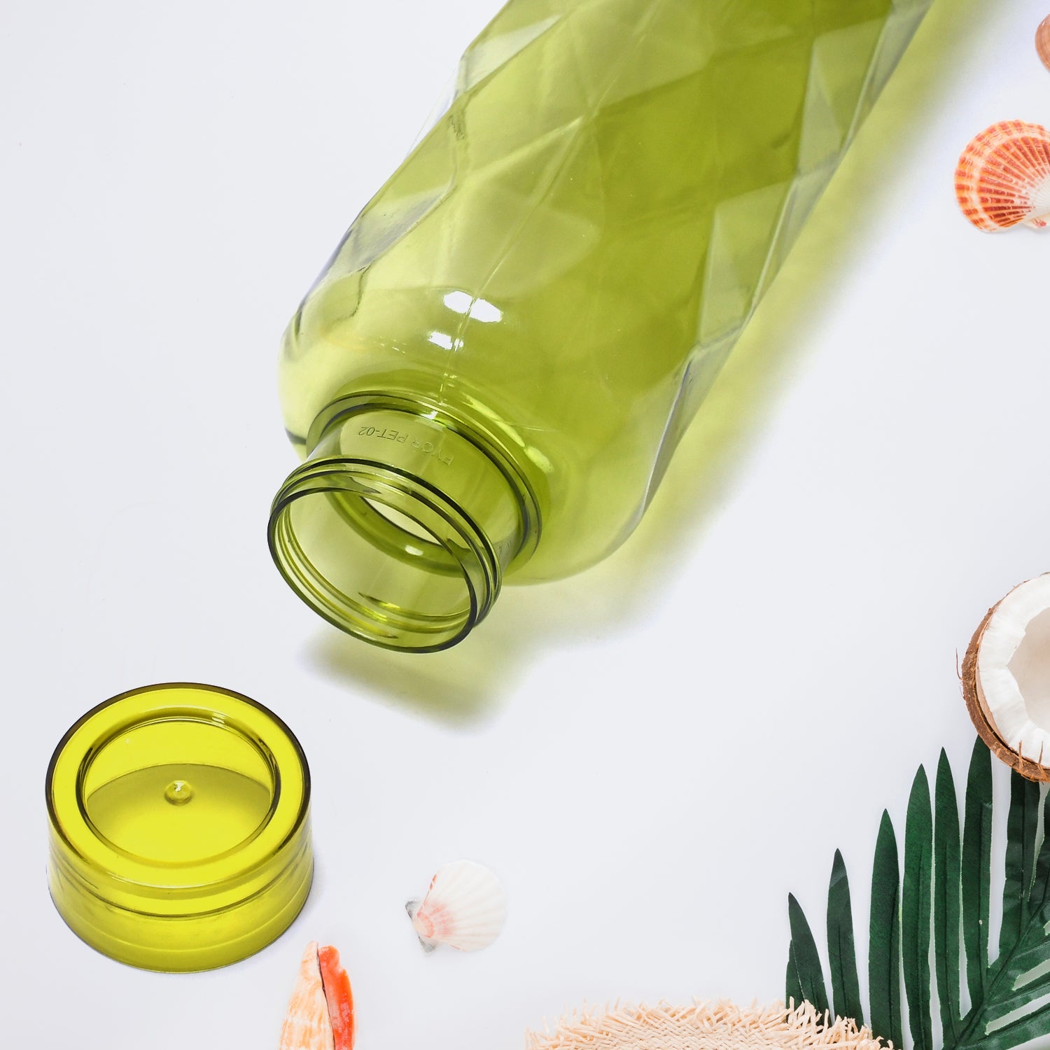 3Pc Set Diamond Cut Bottle Used for storing water and beverages purposes for people. - Shivani Jaswal 3Pc Set Diamond Cut Bottle Used for storing water and beverages purposes for people.