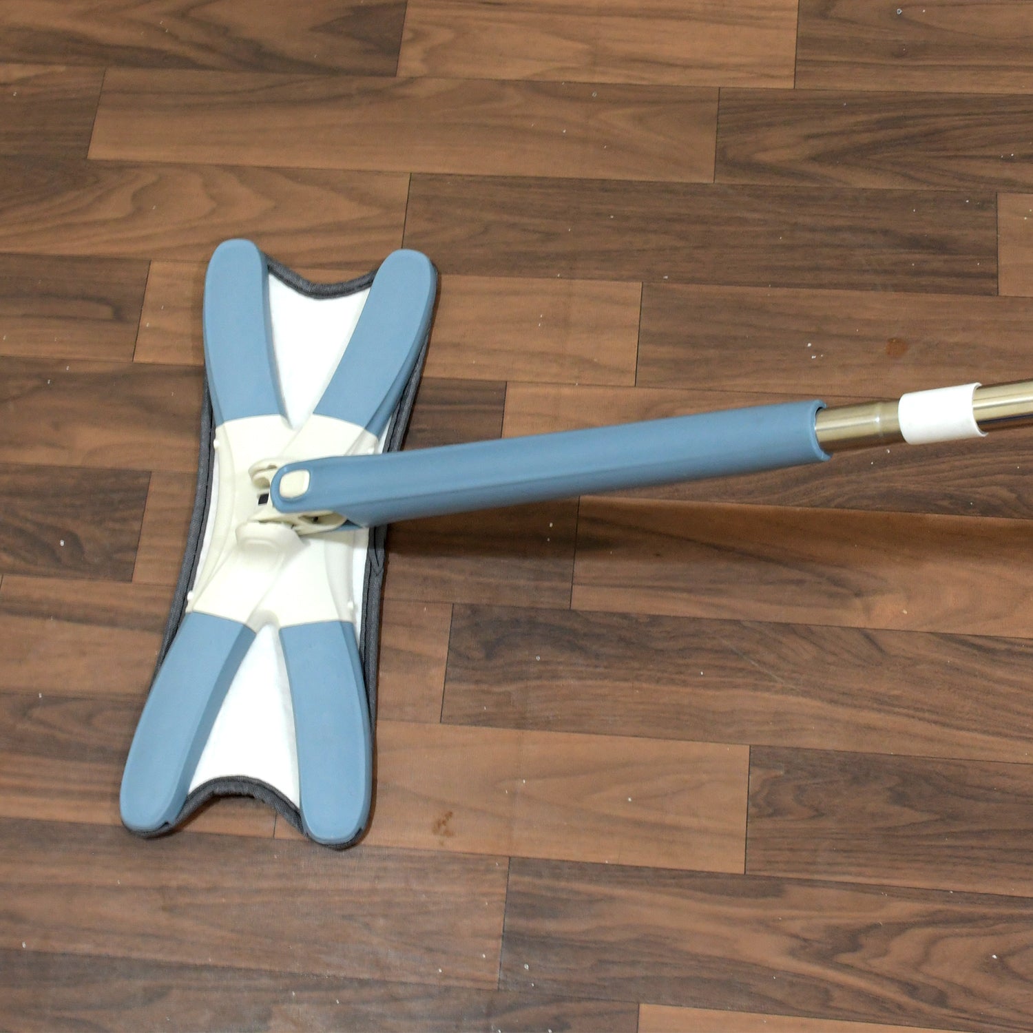 Adjustable 360° Flat Hand Mop: Floors, Walls, Ceilings (Easy Squeeze) - Shivani Jaswal Adjustable 360° Flat Hand Mop: Floors, Walls, Ceilings (Easy Squeeze)