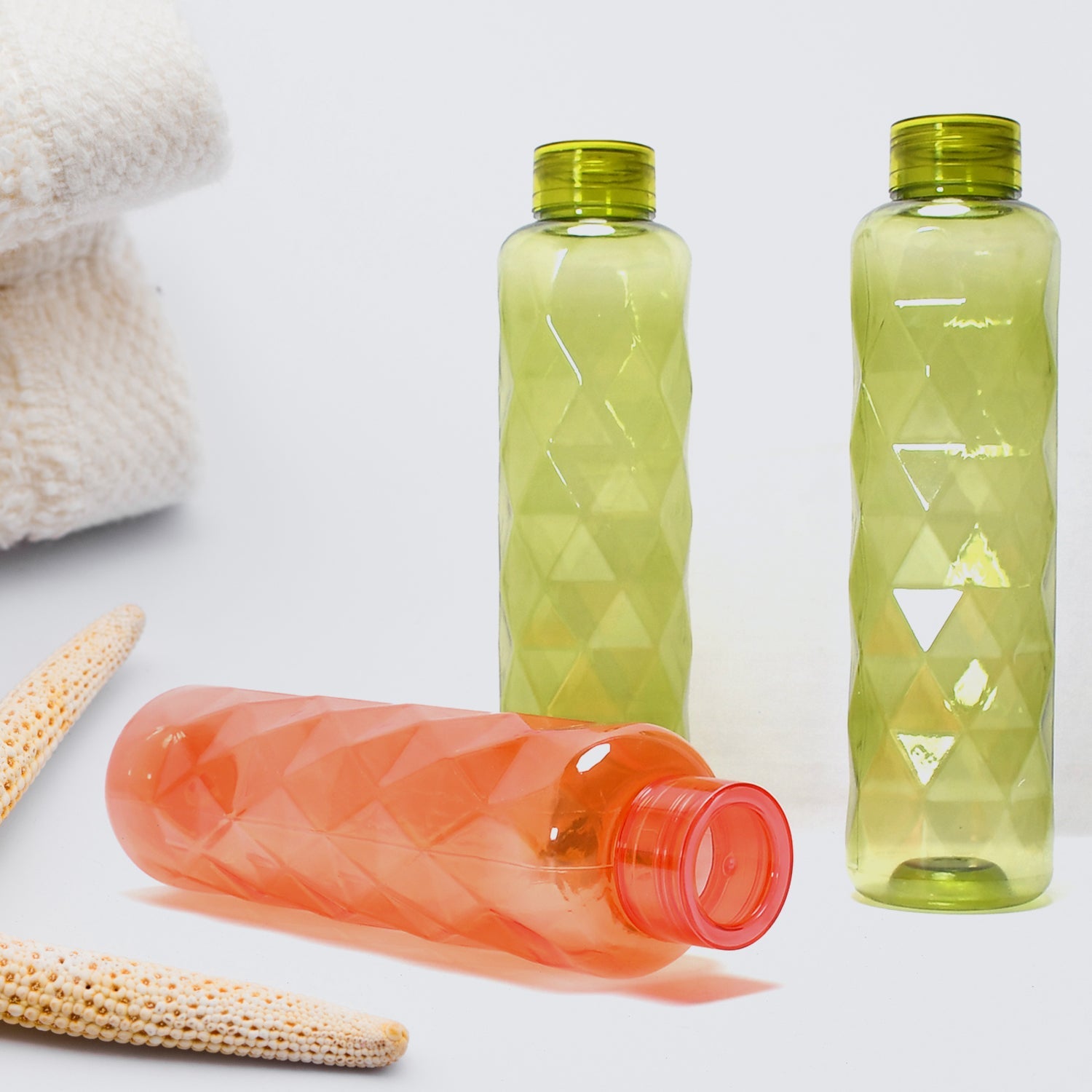 3Pc Set Diamond Cut Bottle Used for storing water and beverages purposes for people. - Shivani Jaswal 3Pc Set Diamond Cut Bottle Used for storing water and beverages purposes for people.